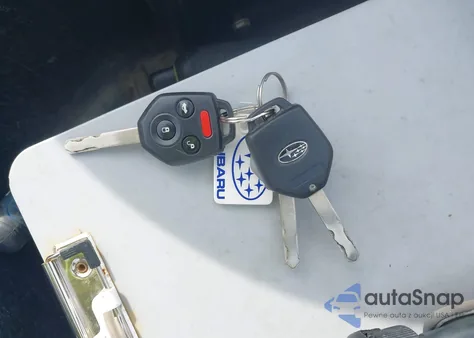 2011 Subaru Outback 2.5I Premium z USA, uszkodzony, nr VIN 4S4BRBCC9B3355939